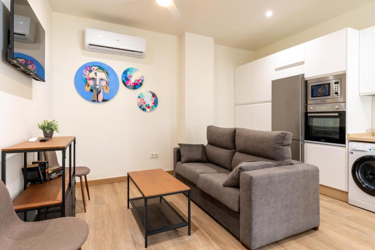 Apartamentos Cervantes 17 Seville Exterior photo