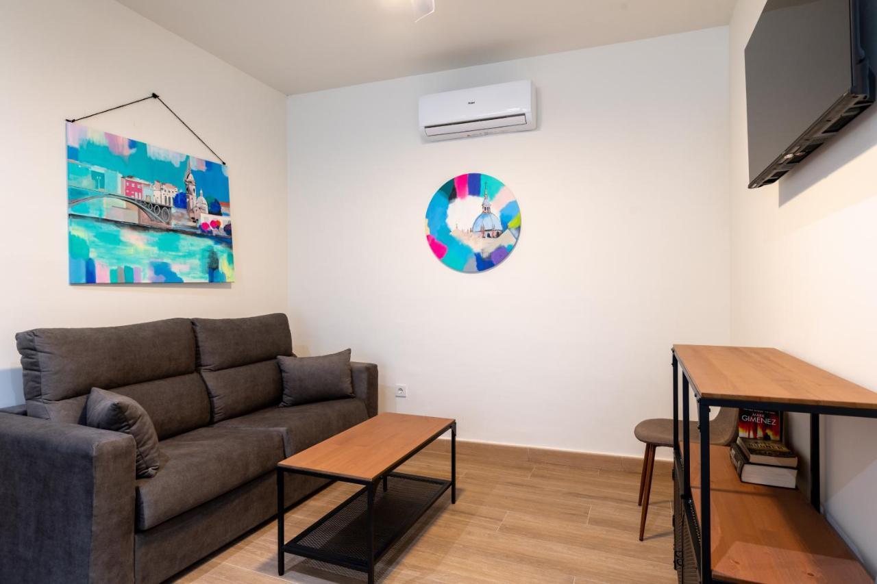 Apartamentos Cervantes 17 Seville Exterior photo