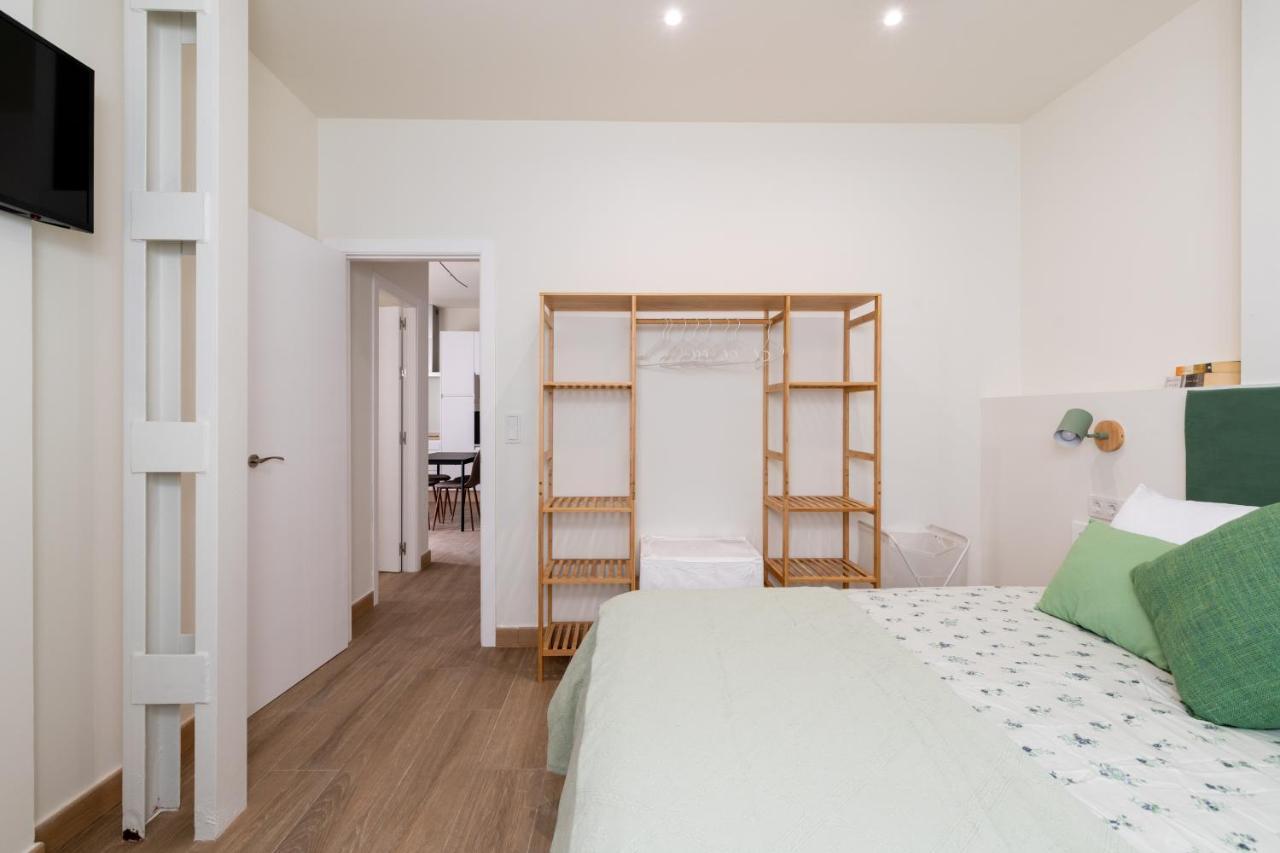 Apartamentos Cervantes 17 Seville Exterior photo