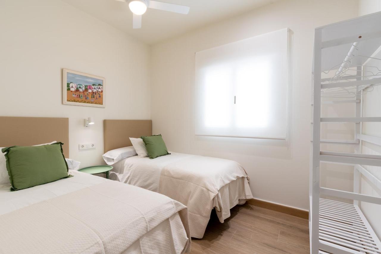 Apartamentos Cervantes 17 Seville Exterior photo