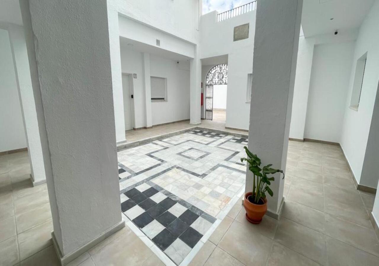 Apartamentos Cervantes 17 Seville Exterior photo